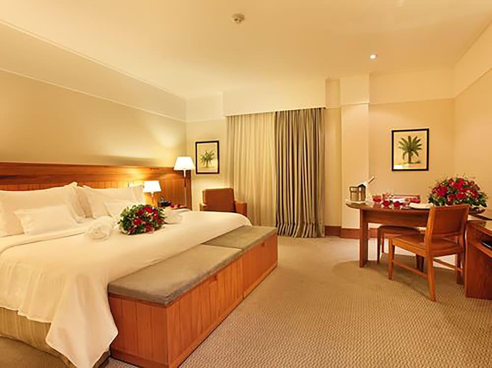 Royal Palm Plaza Resort